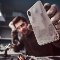 Telefoon kapot: repareren of een nieuwe kopen?